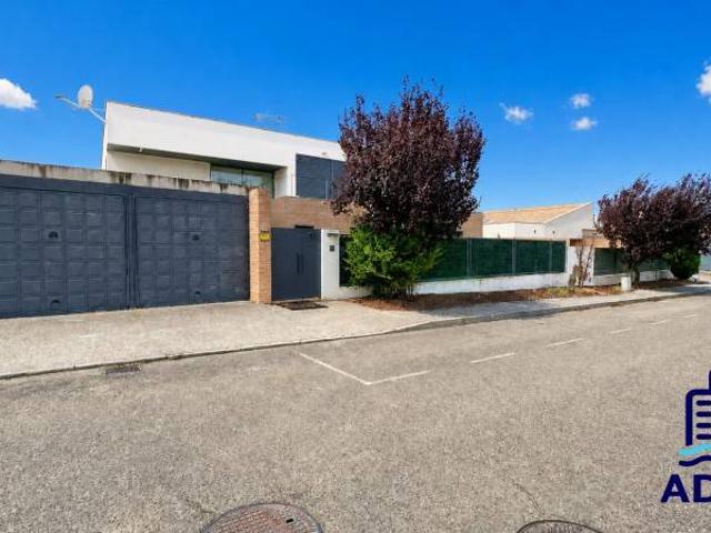 Casa chalet en Venta en Layos
