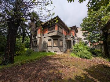 Casa chalet en Venta en Lena