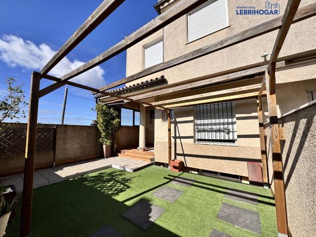 Casa chalet en Venta en Lebrija