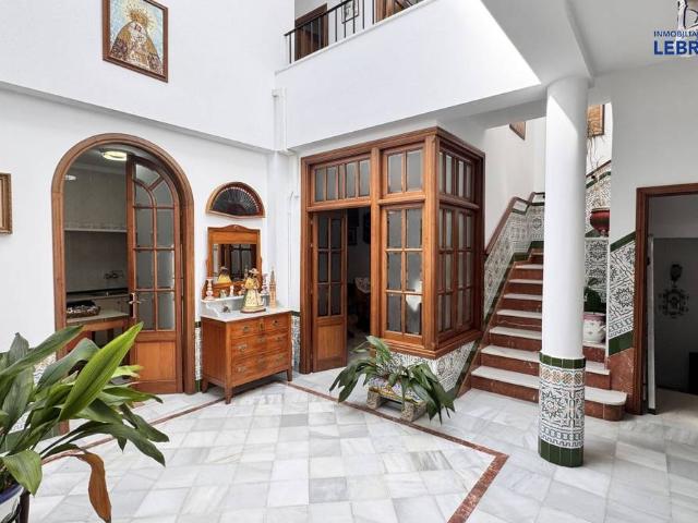 Casa chalet en Venta en Lebrija