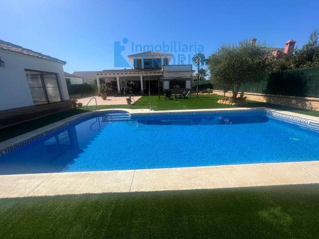 Casa chalet en Venta en Lepe