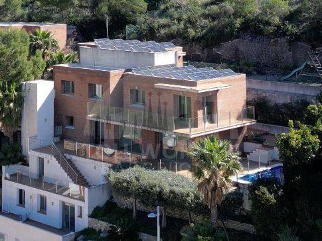 Casa adosada en Venta en Les Botigues de Sitges