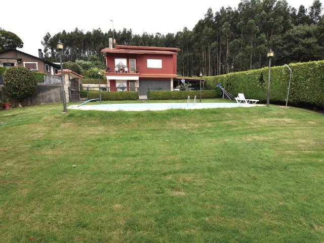 Casa chalet en Venta en Liáns