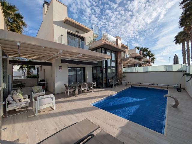 Casa chalet en Venta en Lomas de Cabo Roig Los Dolses