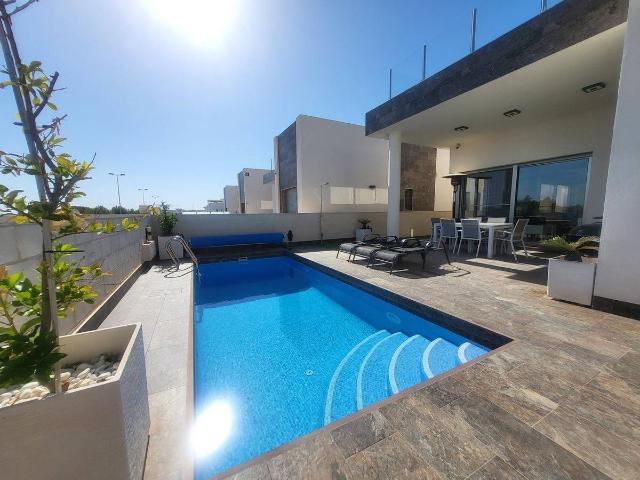Casa chalet en Venta en Lomas de Cabo Roig Los Dolses