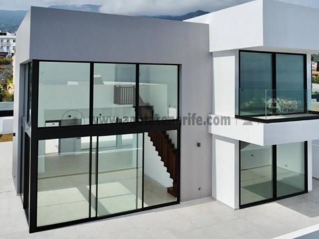 Casa chalet en Venta en Longuera Toscal