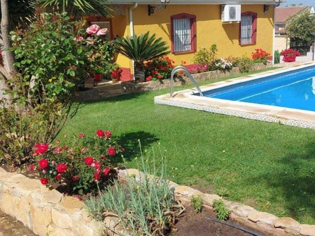 Casa chalet en Venta en Lopera