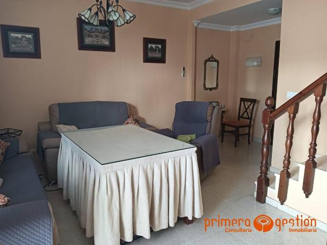 Casa chalet en Venta en Lora del Río