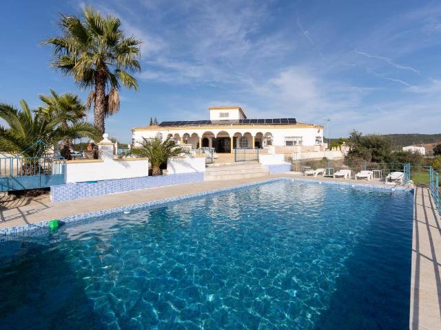Casa chalet en Venta en Lora del Río
