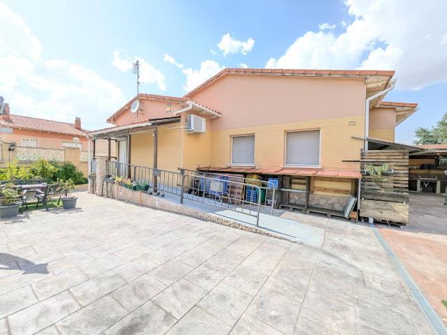Casa chalet en Venta en Loranca de Tajuña