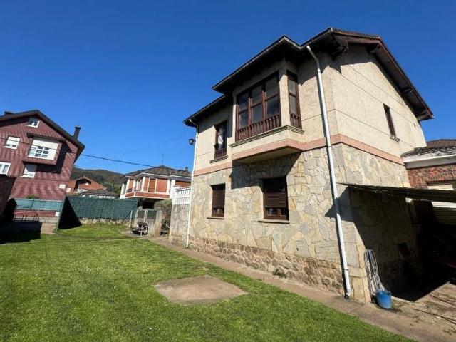 Casa chalet en Venta en Los Corrales de Buelna