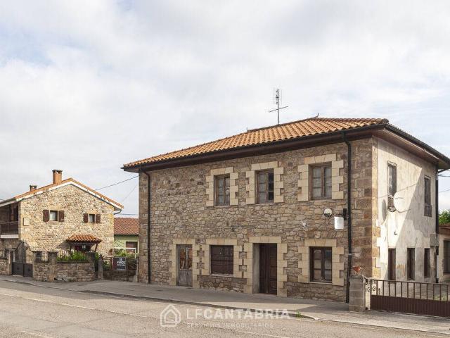 Casa chalet en Venta en Los Corrales de Buelna