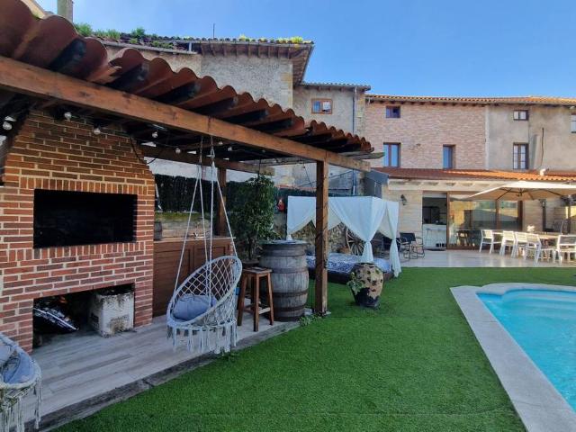Casa chalet en Venta en Los Corrales de Buelna