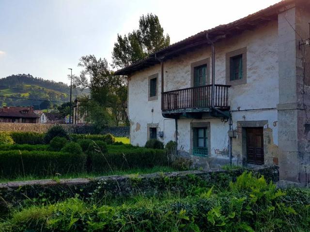 Casa chalet en Venta en Los Corrales de Buelna