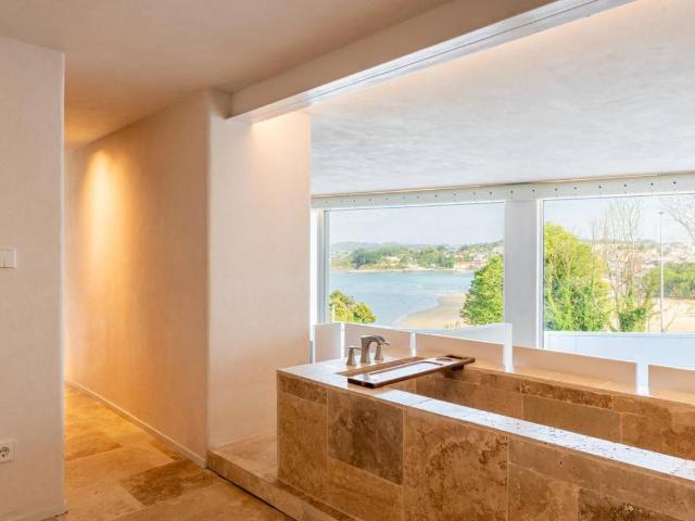 Casa chalet en Venta en Los Castros Castrillón
