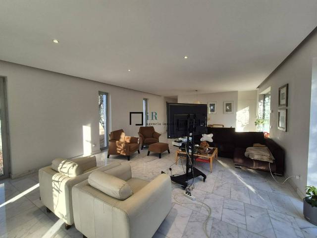Casa chalet en Venta en Los Cigarrales La Bastida