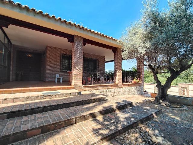 Casa chalet en Venta en Los Cigarrales La Bastida