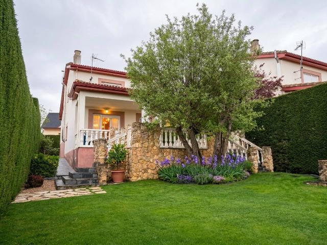 Casa chalet en Venta en Los Ángeles de San Rafael