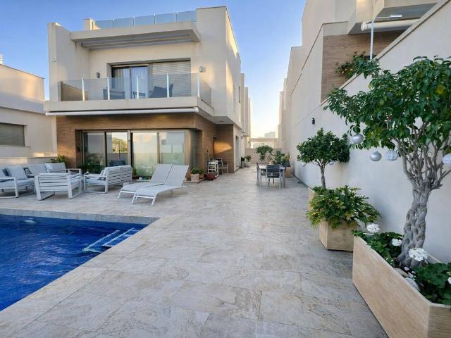Casa chalet en Venta en Los Almendros
