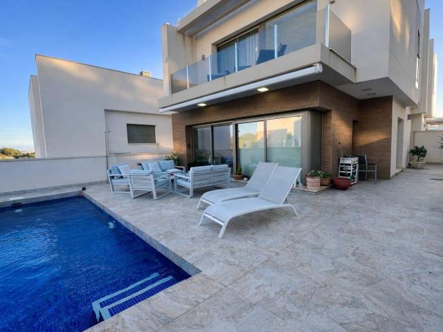 Casa chalet en Venta en Los Almendros