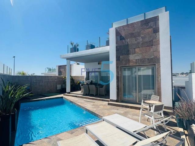 Casa chalet en Venta en Los Almendros