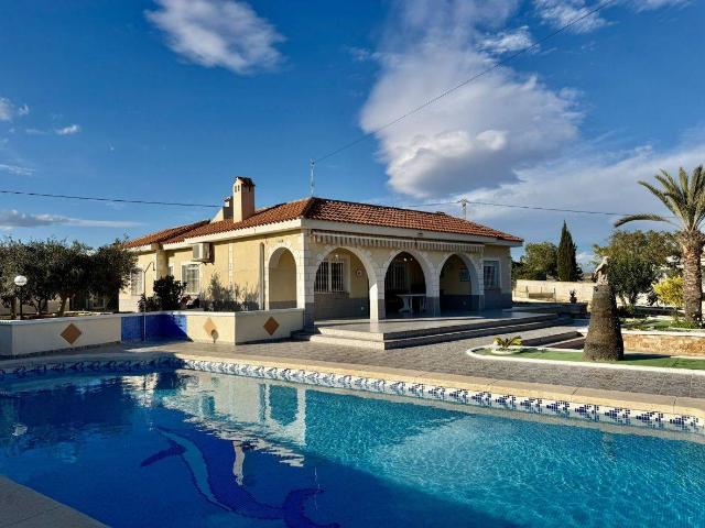 Casa chalet en Venta en Los Arenales del Sol