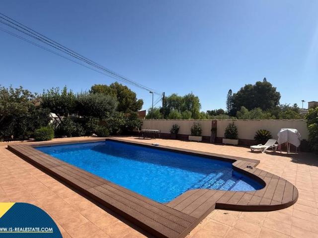 Casa chalet en Venta en Los Balcones Los Altos