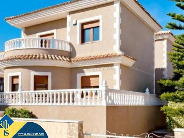 Casa chalet en Venta en Los Balcones Los Altos