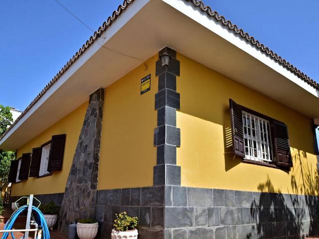Casa chalet en Venta en Los Baldíos Geneto Guajara