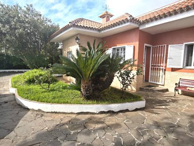 Casa chalet en Venta en Los Baldíos Geneto Guajara