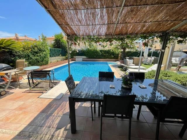 Casa chalet en Venta en Los Barrios