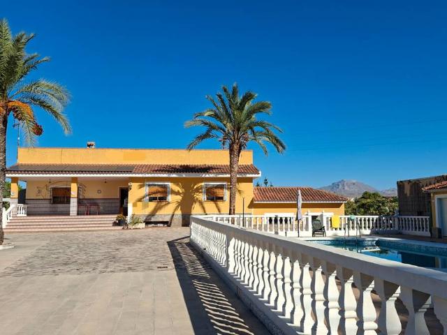 Casa chalet en Venta en Los Girasoles