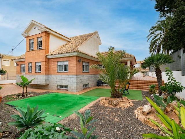 Casa chalet en Venta en Los Nietos