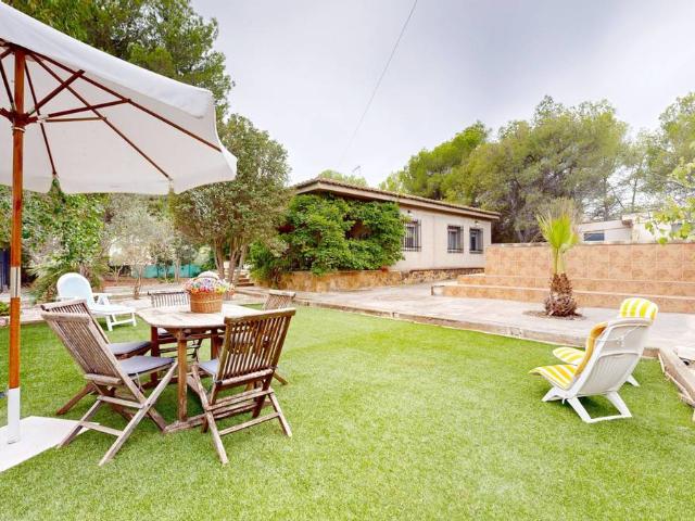 Casa chalet en Venta en Los Pinares La Masia
