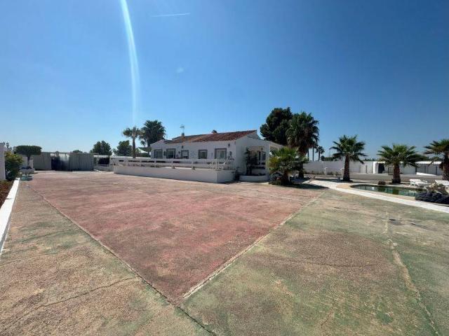 Casa chalet en Venta en Los Pinares La Masia