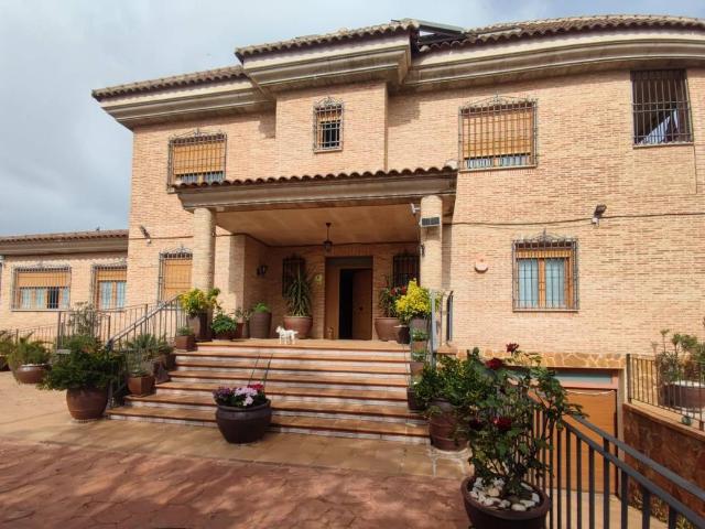 Casa chalet en Venta en Los Rosales