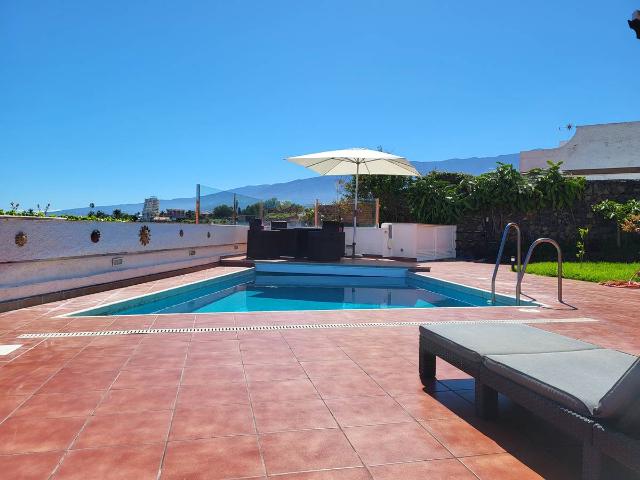Casa chalet en Venta en Los Realejos pueblo