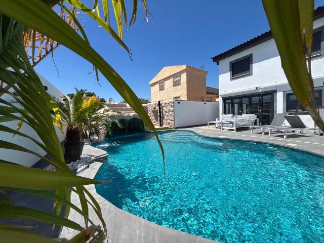 Casa chalet en Venta en Los Urrutias