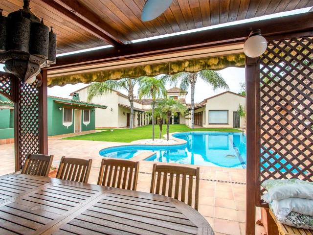Casa chalet en Venta en Los Vientos Casa Ros