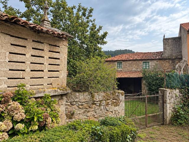 Casa chalet en Venta en Loureda Lañas Barrañán