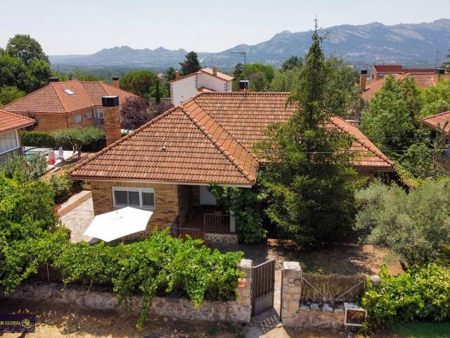 Casa chalet en Venta en Lozoyuela Navas Sieteiglesias