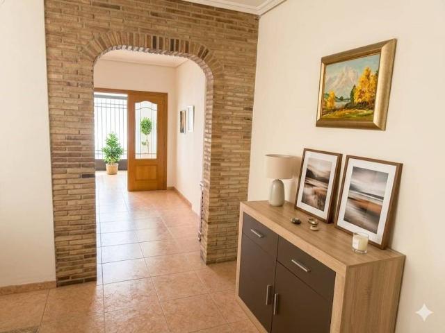 Casa chalet en Venta en Llombai