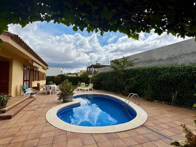 Casa chalet en Venta en Llorenç del Penedès