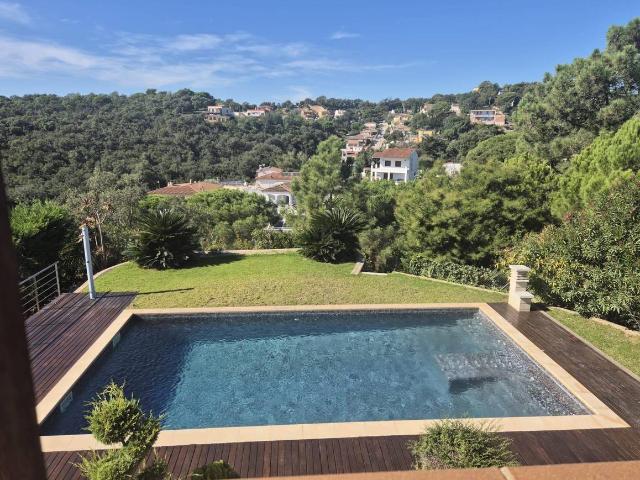 Casa chalet en Venta en Lloret Verd Els Pinars