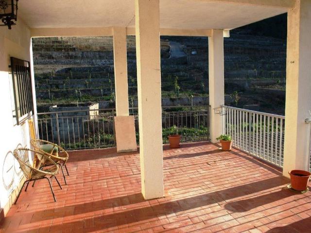 Casa adosada en Venta en Llaurí