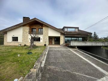 Casa chalet en Venta en Llanera