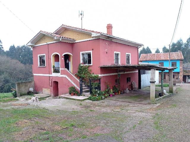 Casa chalet en Venta en Llanera