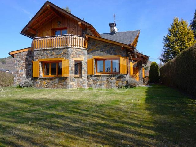 Casa chalet en Venta en Llívia