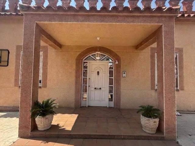 Casa chalet en Venta en Lluminetes