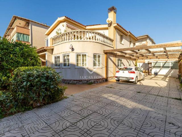 Casa chalet en Venta en Lluminetes